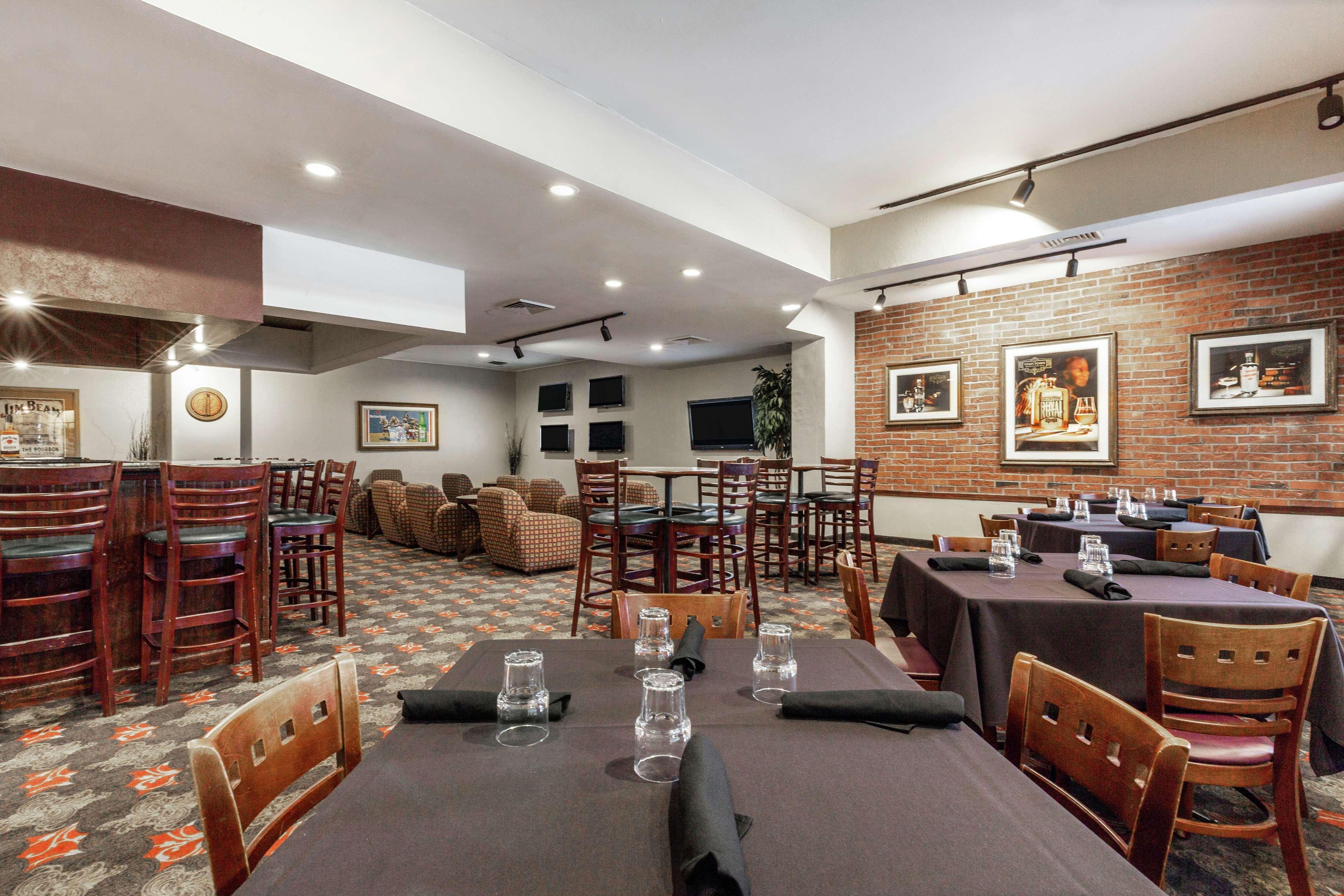 Embassy Suites By Hilton Kansas City Plaza Экстерьер фото