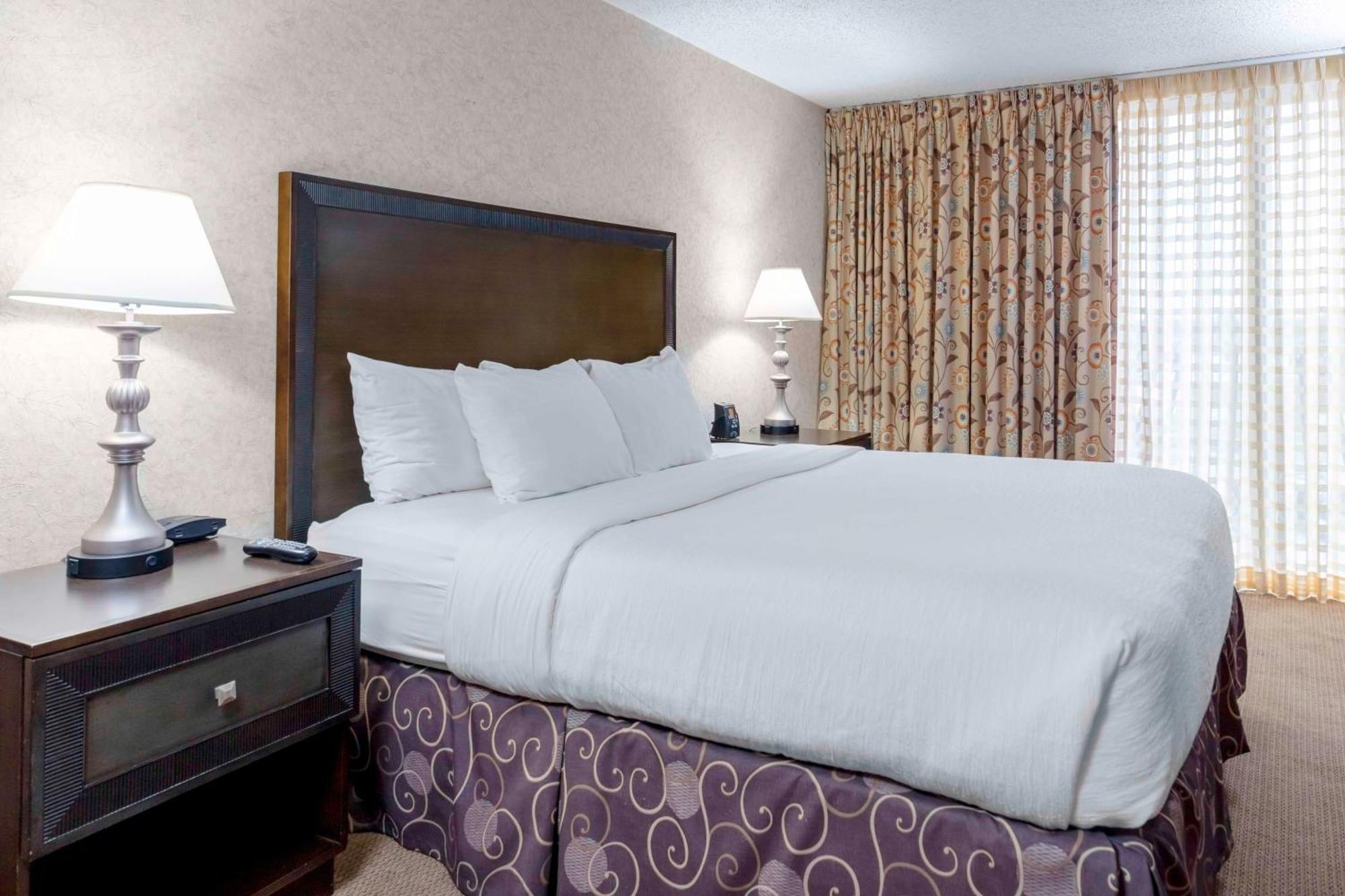Embassy Suites By Hilton Kansas City Plaza Экстерьер фото
